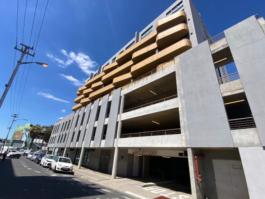 1 Bedroom Property for Sale in Woodstock Western Cape